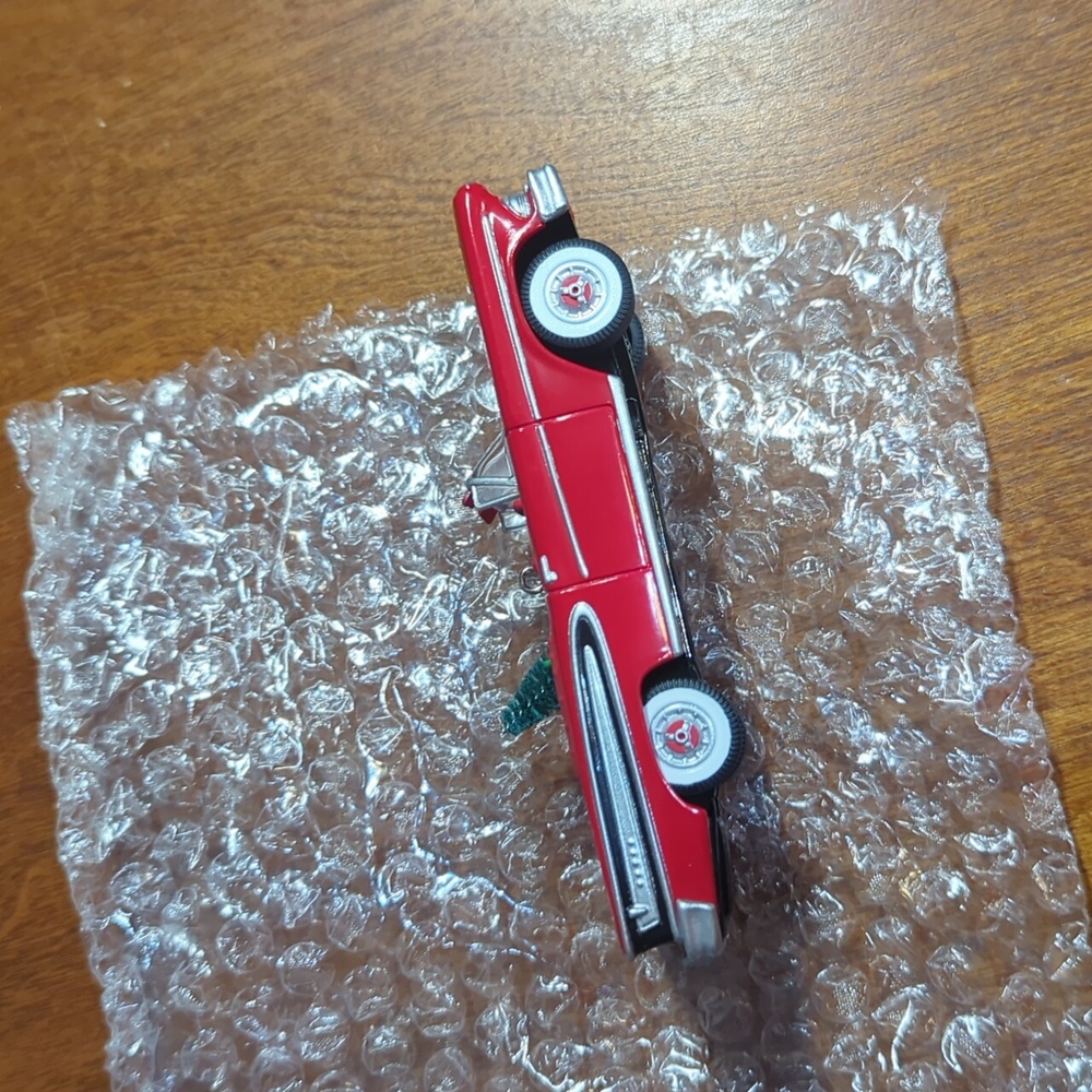 Hallmark Ornament "1958 Ford Edsel Citation Convertible" Red 1995 - Picture 5 of 14